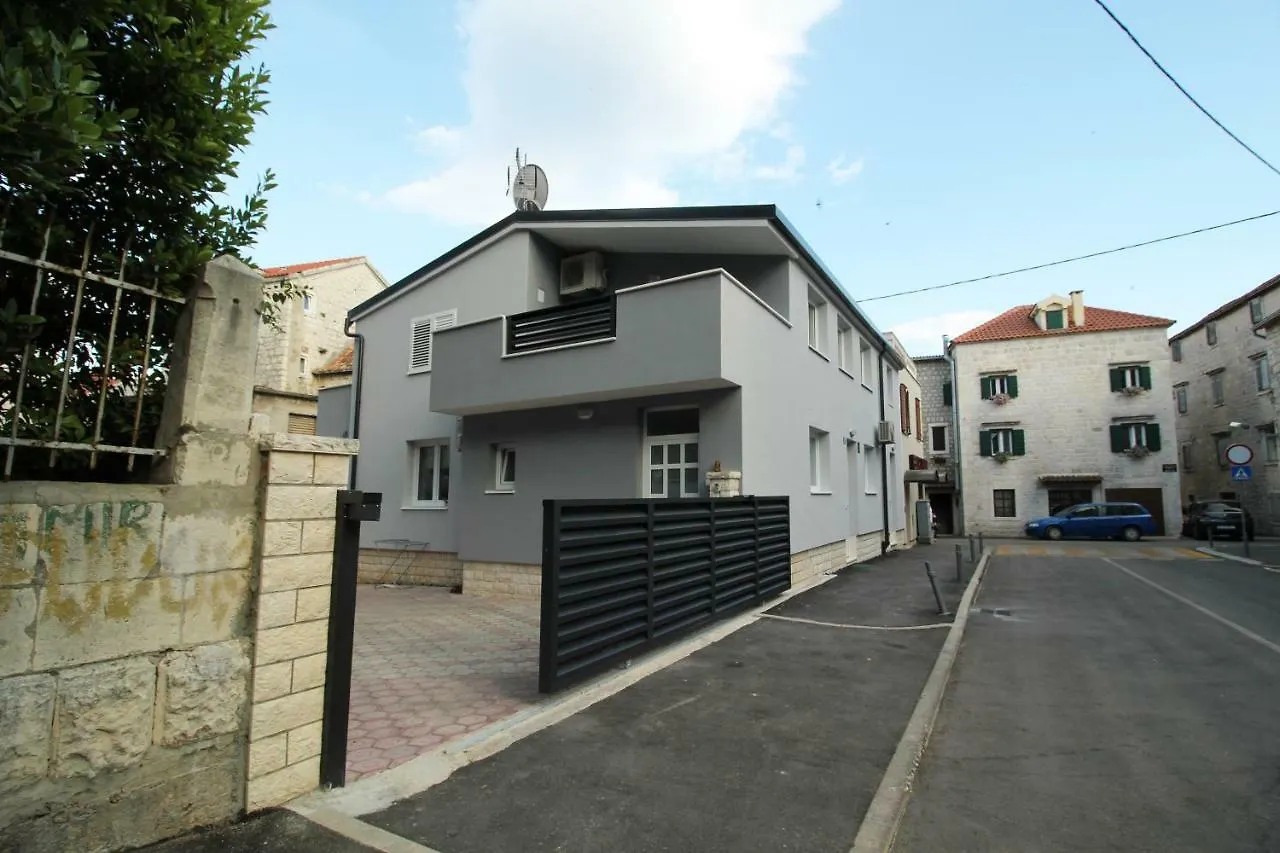 Apartment Kala Kastela