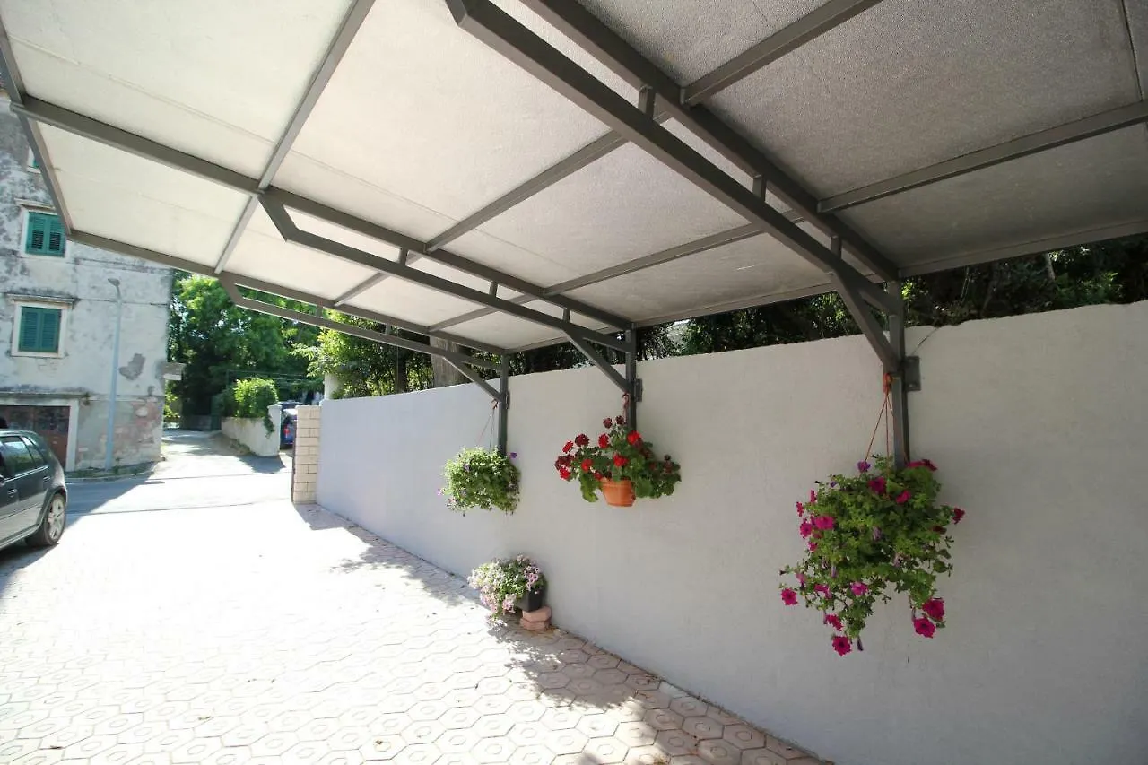 Apartment Kala Kastela Croatia