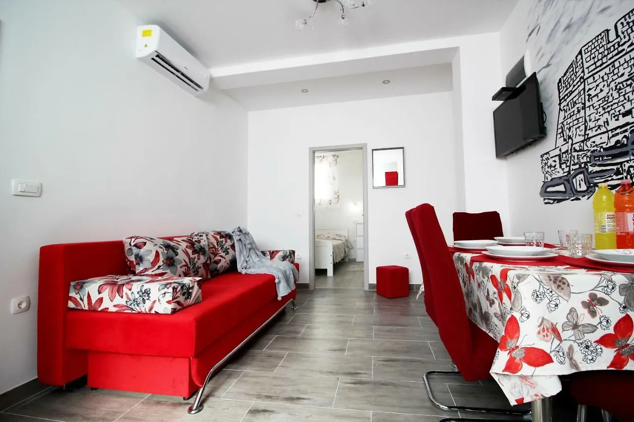 Apartment Kala Kaštela 0*,